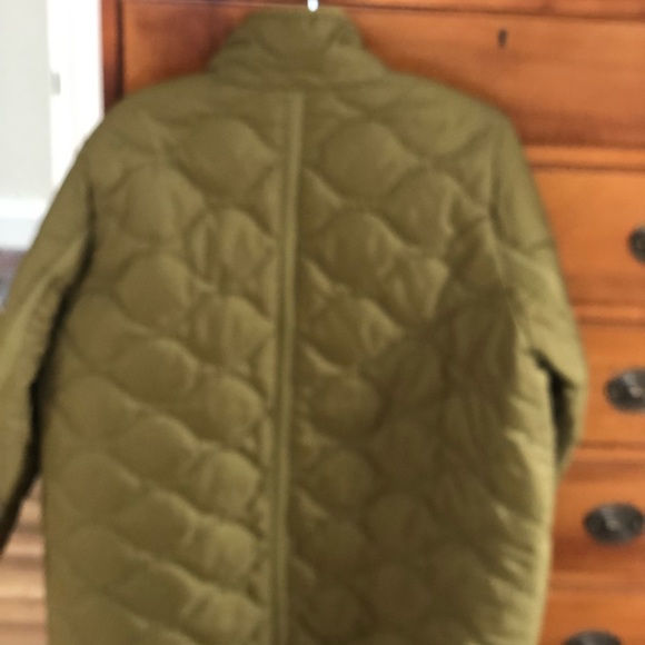 J Crew Original Puffer Jacket.  Women’s Size XXL (fits like a 16/18) - Picture 2 of 4